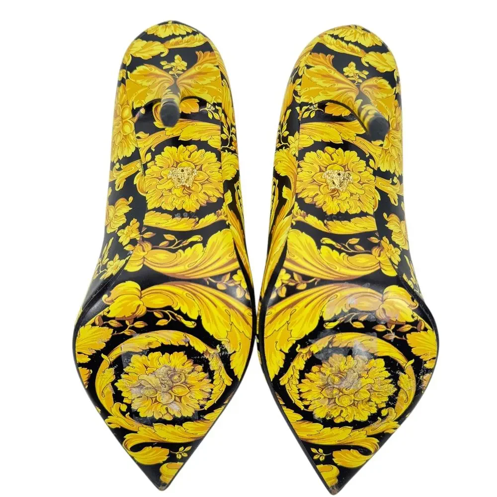 Versace Borocco Medusa Leather Heels Pointed Toe Printed Black And Gold 39.5